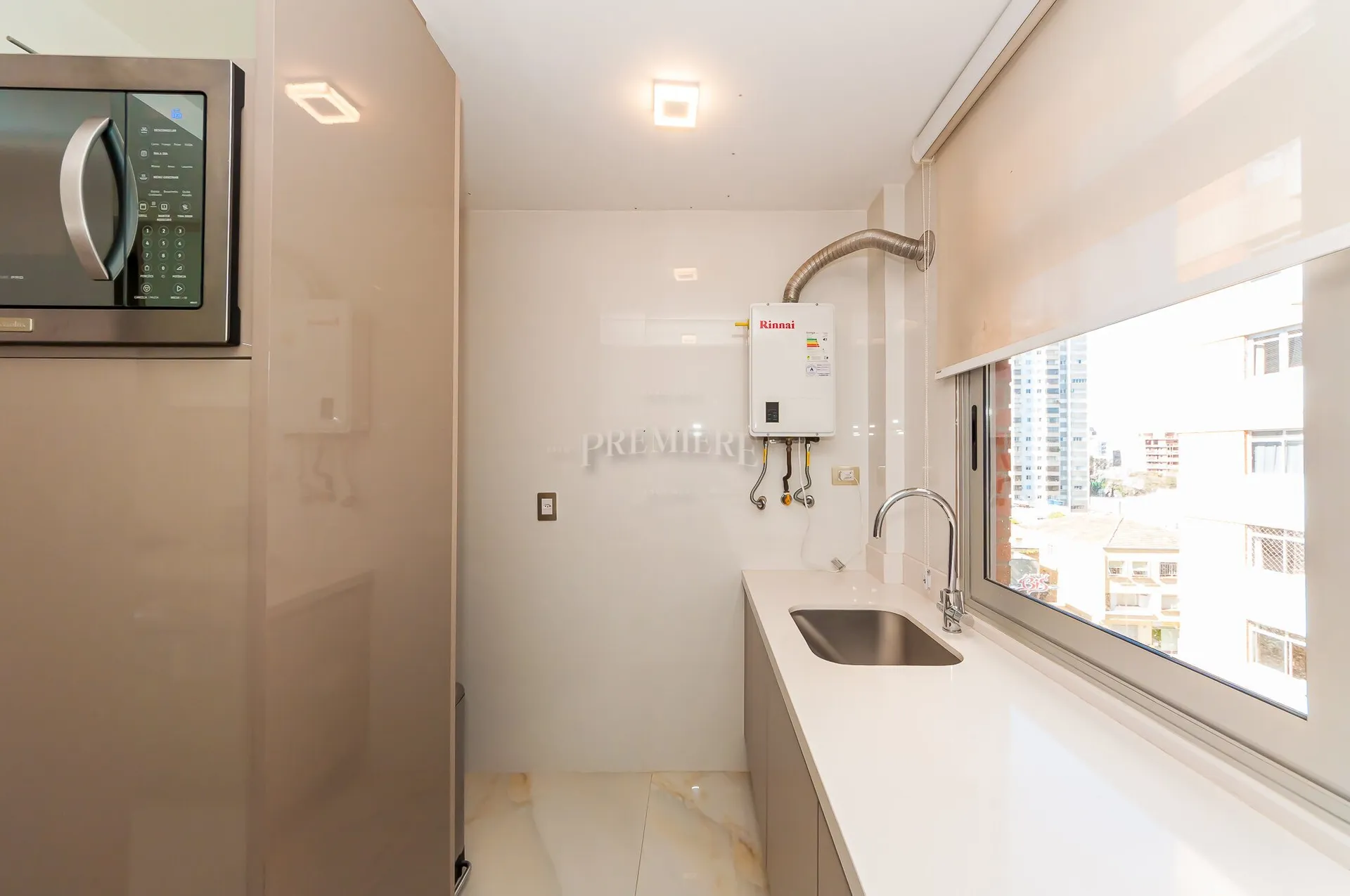 Furnished 2-bedroom apartment with 3 bathrooms — photo 26