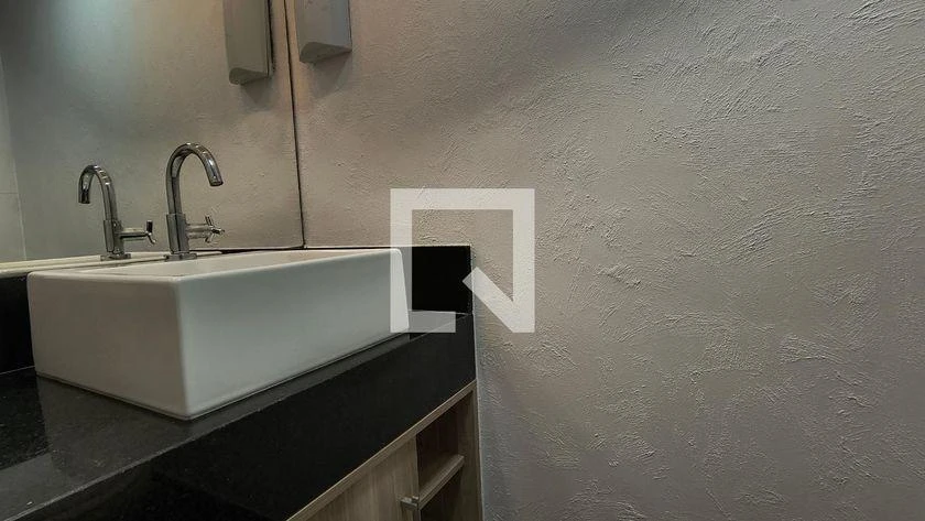 3-bedroom apartment in a building with a gym — photo 38