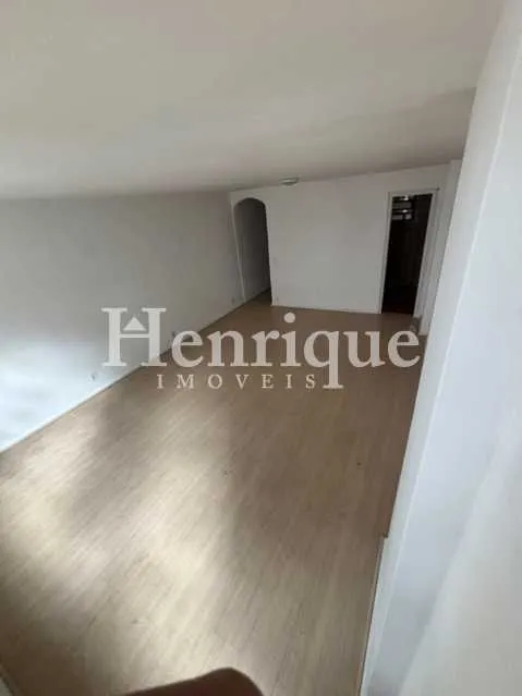 Studio, 36 m², with wood or laminate floors — photo 4