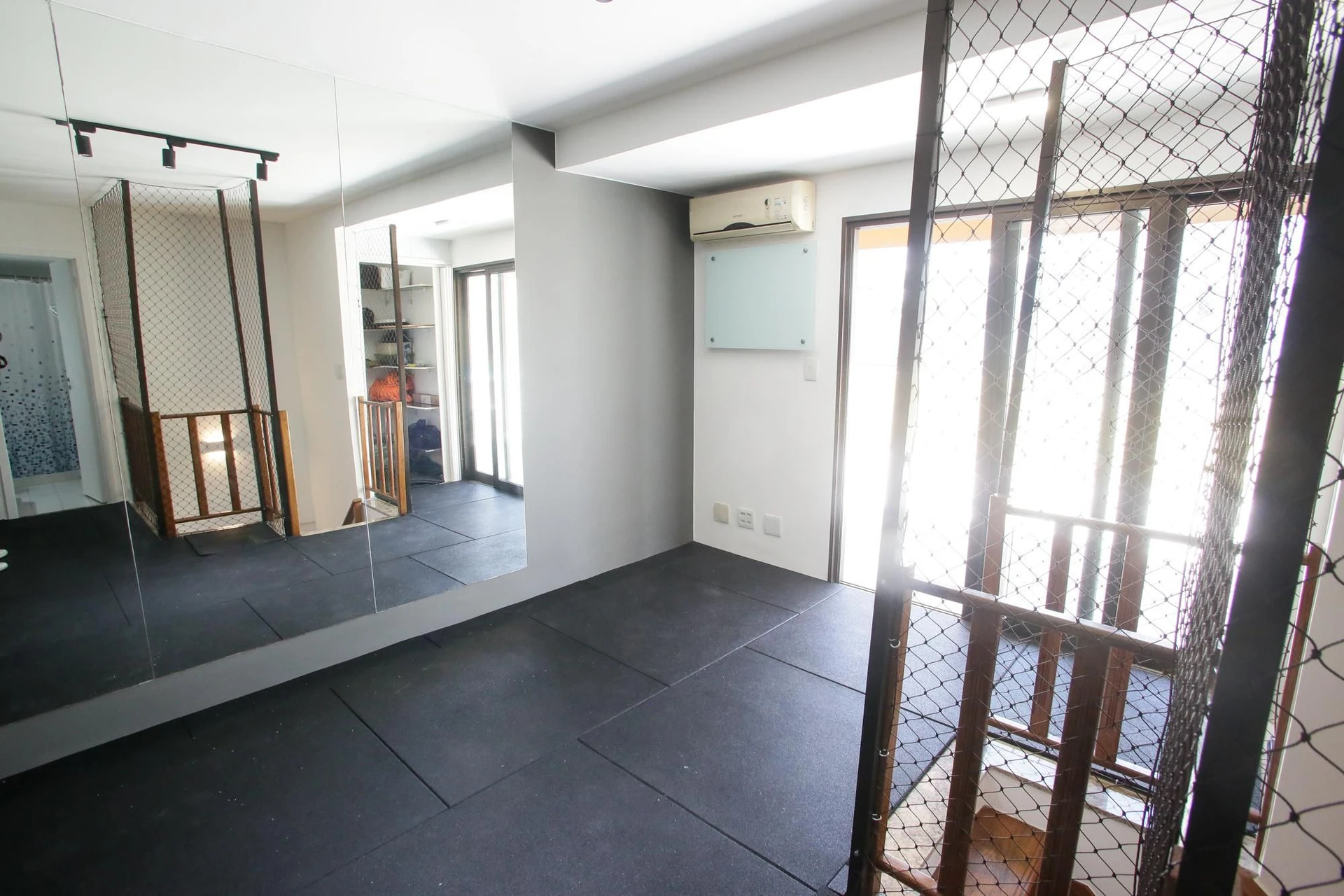 3-bedroom apartment in a building with a sauna — photo 11