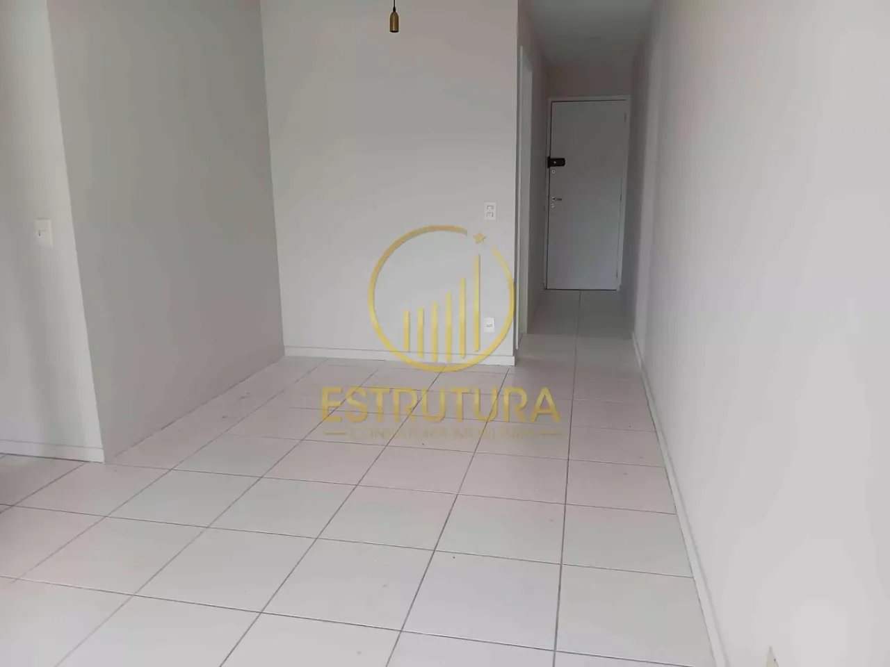 2-bedroom apartment with enclosed kitchen and 1 parking spot — photo 6