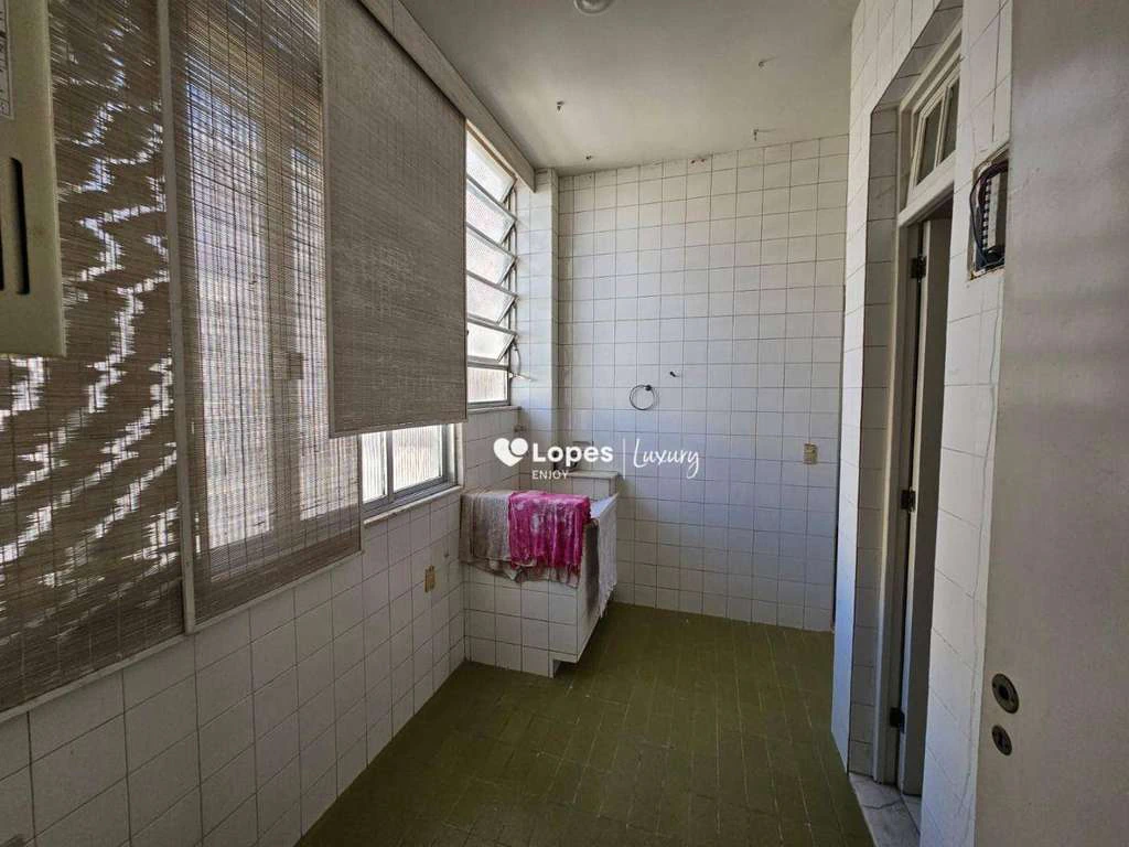 156 m² unfurnished apartment with 3 bedrooms and parking — photo 13