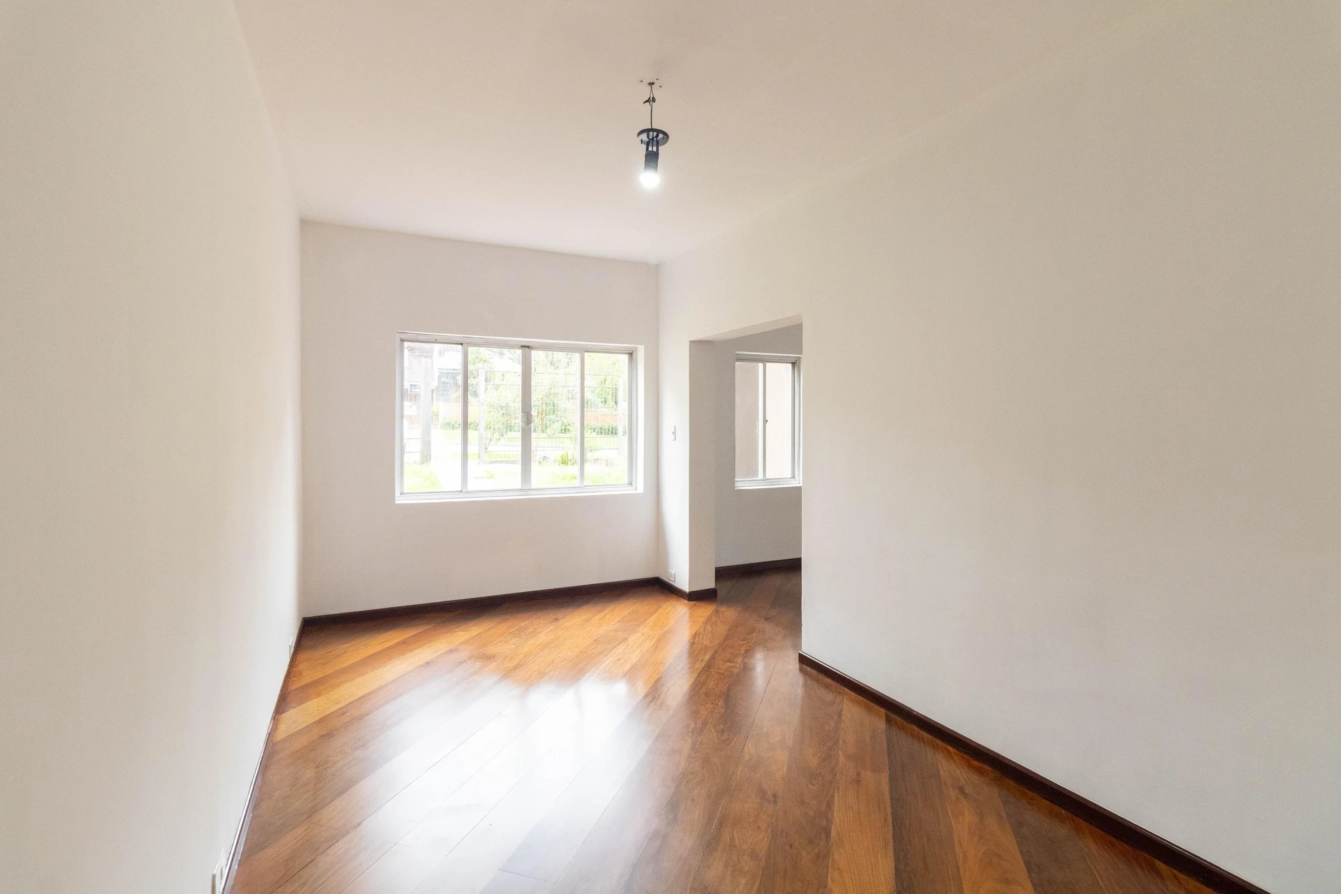 House, 195 m², with floor-to-ceiling windows — photo 30