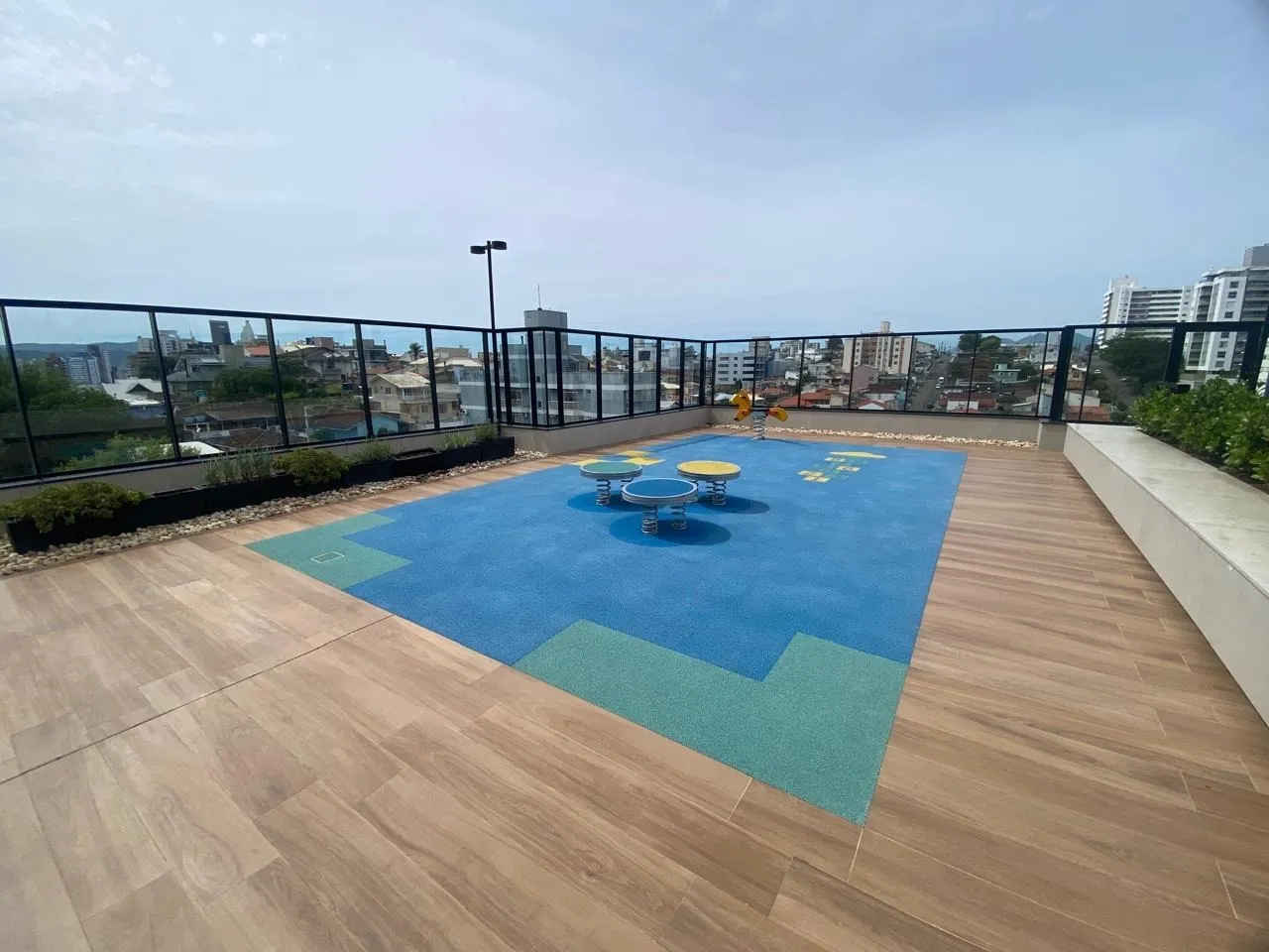 Estudio amueblado de 56 m² con 1 dormitorio y plaza cubierta — photo 31
