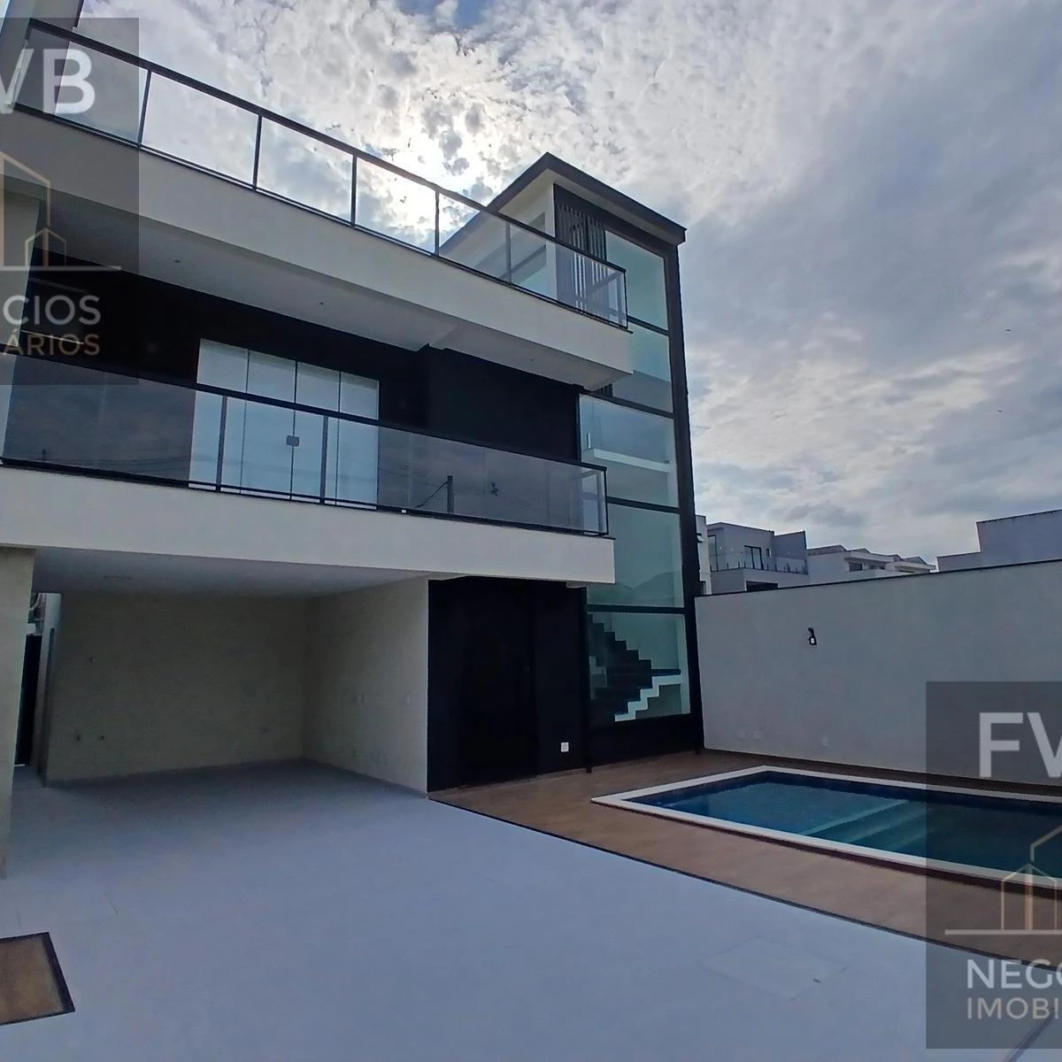 House, 464 m², with floor-to-ceiling windows — photo 5