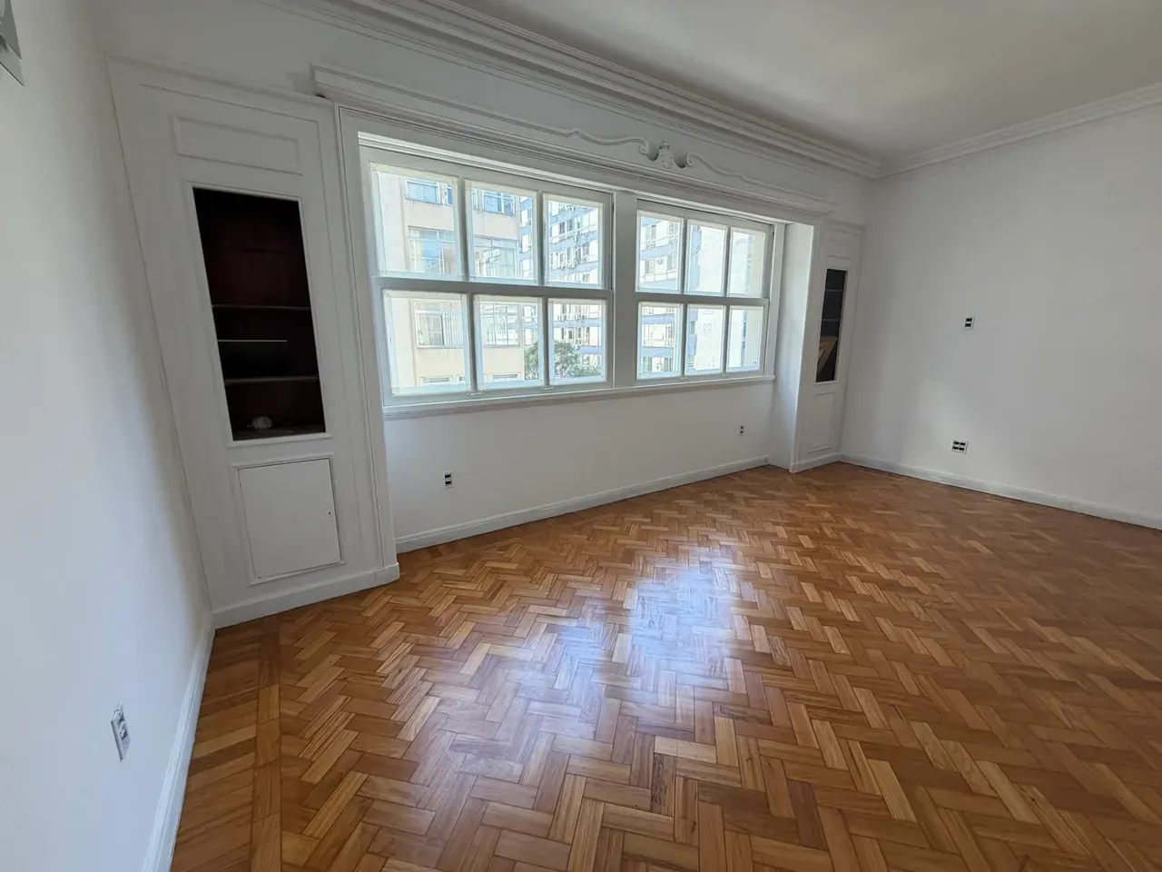 3-bedroom apartment with a sports court — photo 6