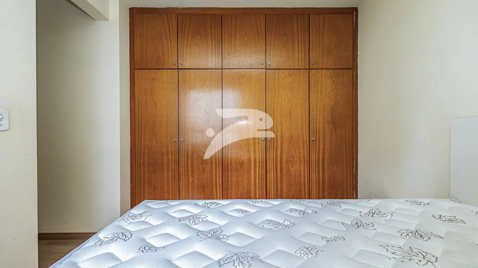 3-bedroom apartment with wood or laminate floors in Curitiba — photo 15