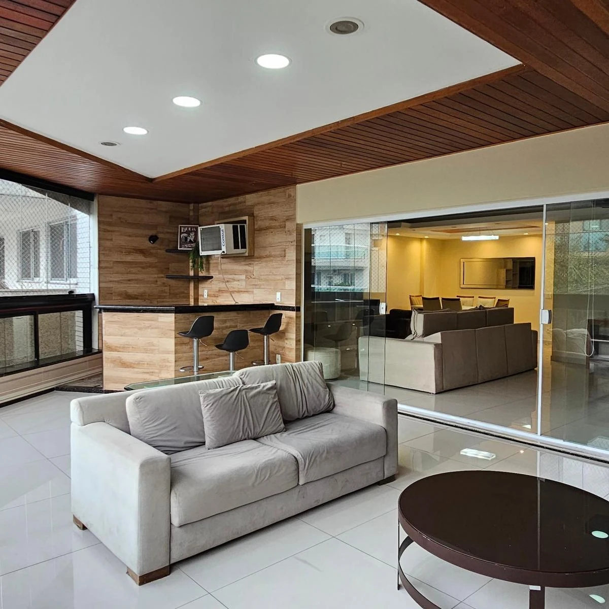 197 m² furnished apartment with 3 bedrooms and 2 parking spaces — photo 9