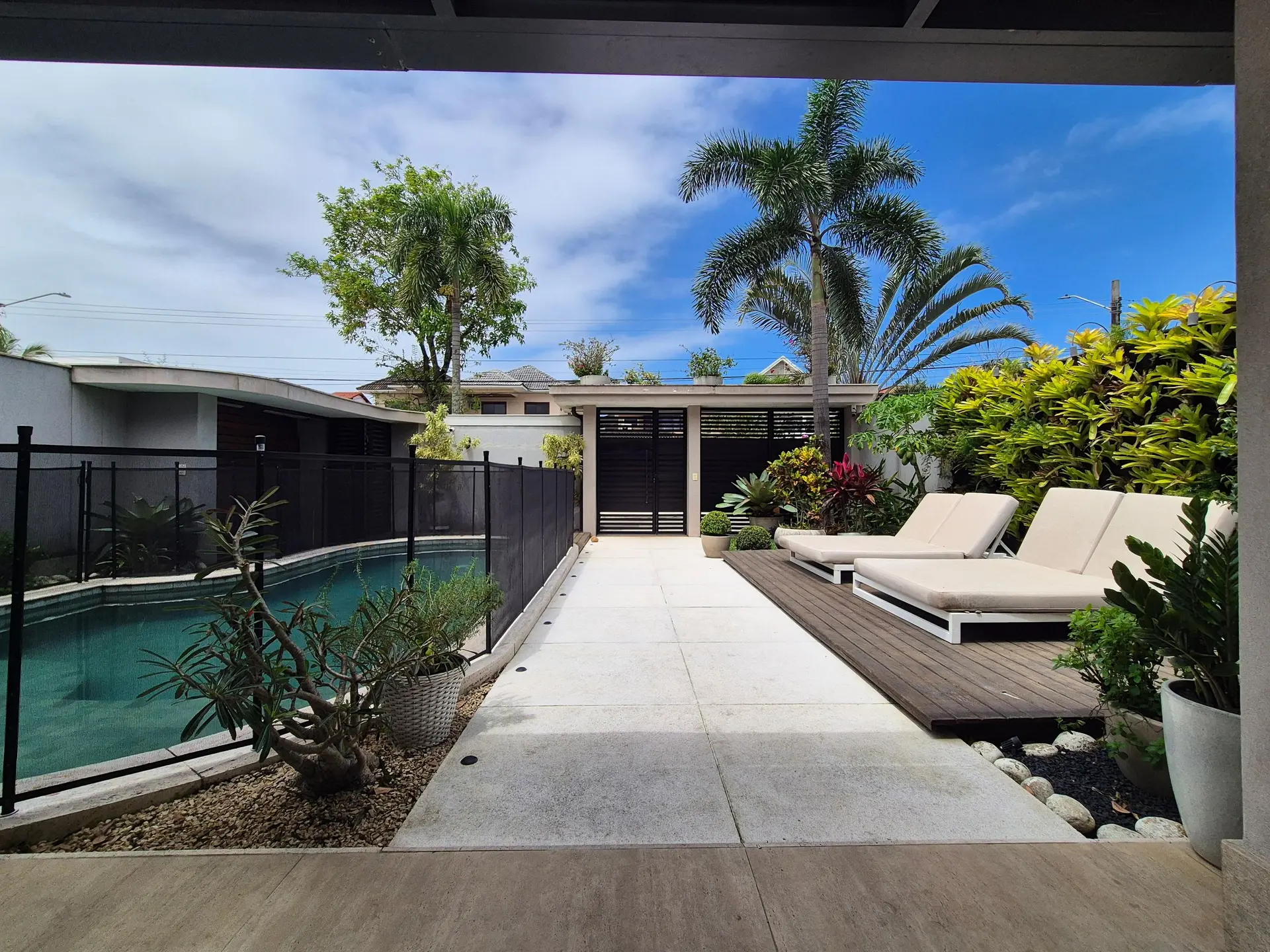 Casa de 373 m² com piscina privativa e lava-louças — photo 61