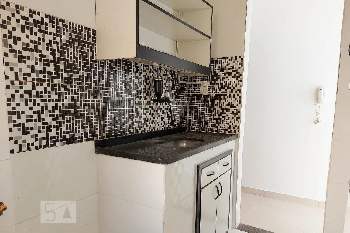 2-bedroom apartment in a building with an indoor pool — photo 16
