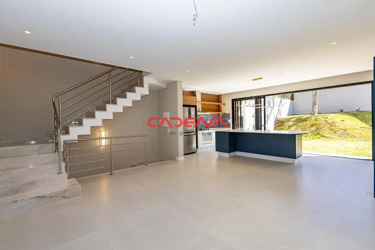 House with 4 bedrooms and 306 m² plus a balcony — photo 7