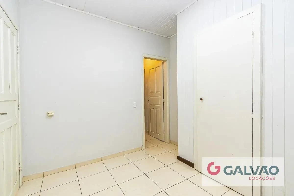 House with a separate kitchen and 5 bedrooms, 224 m² — photo 46