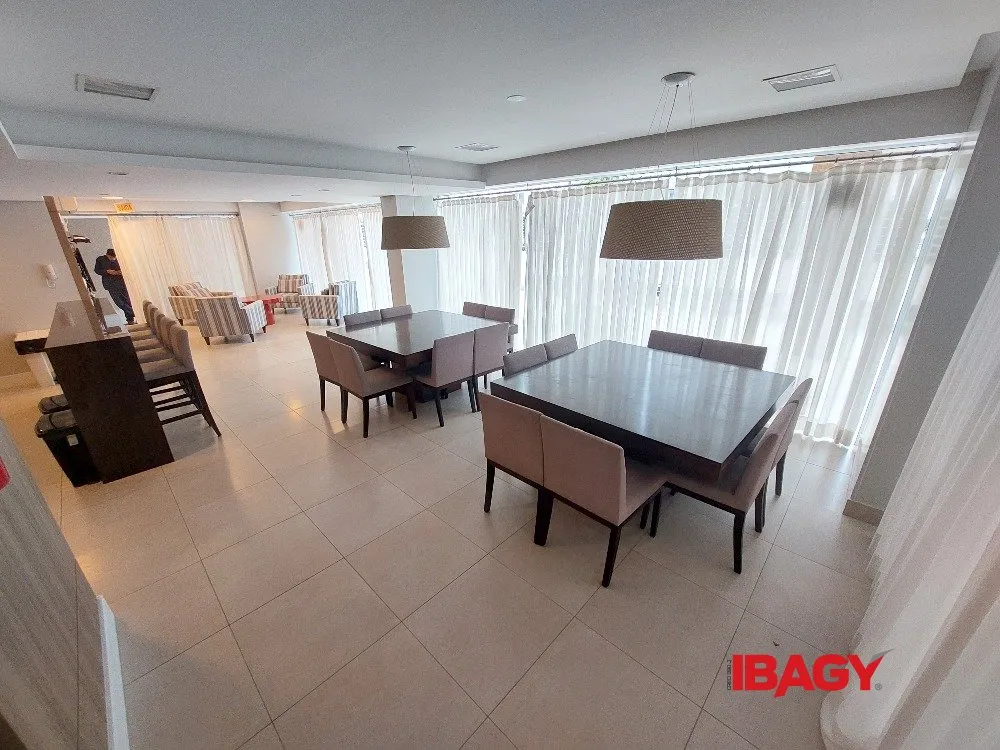 Furnished apartment with 2 bedrooms and 79 m² — photo 21
