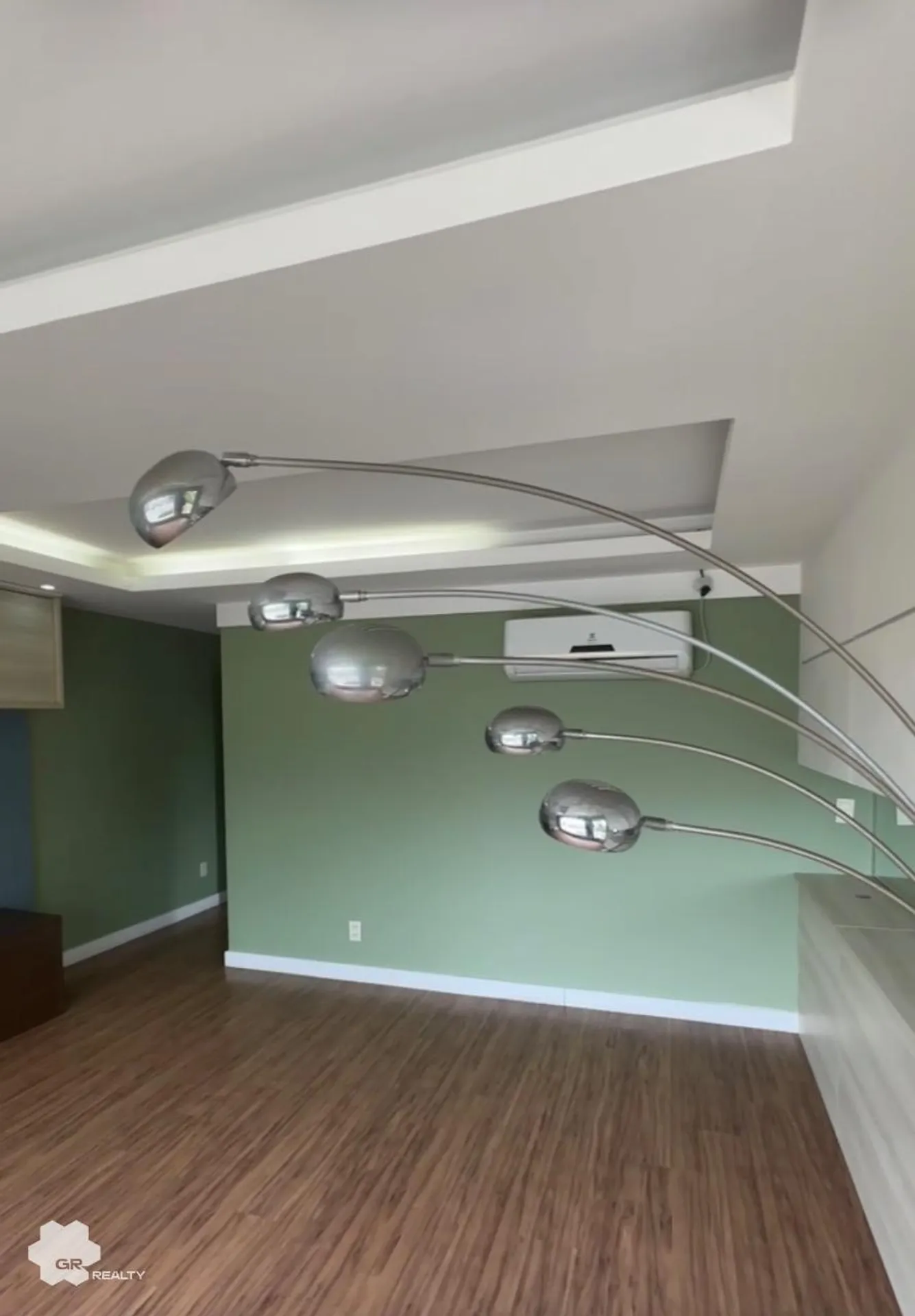 House with 6 en-suite bedrooms and 468 m² of space — photo 18