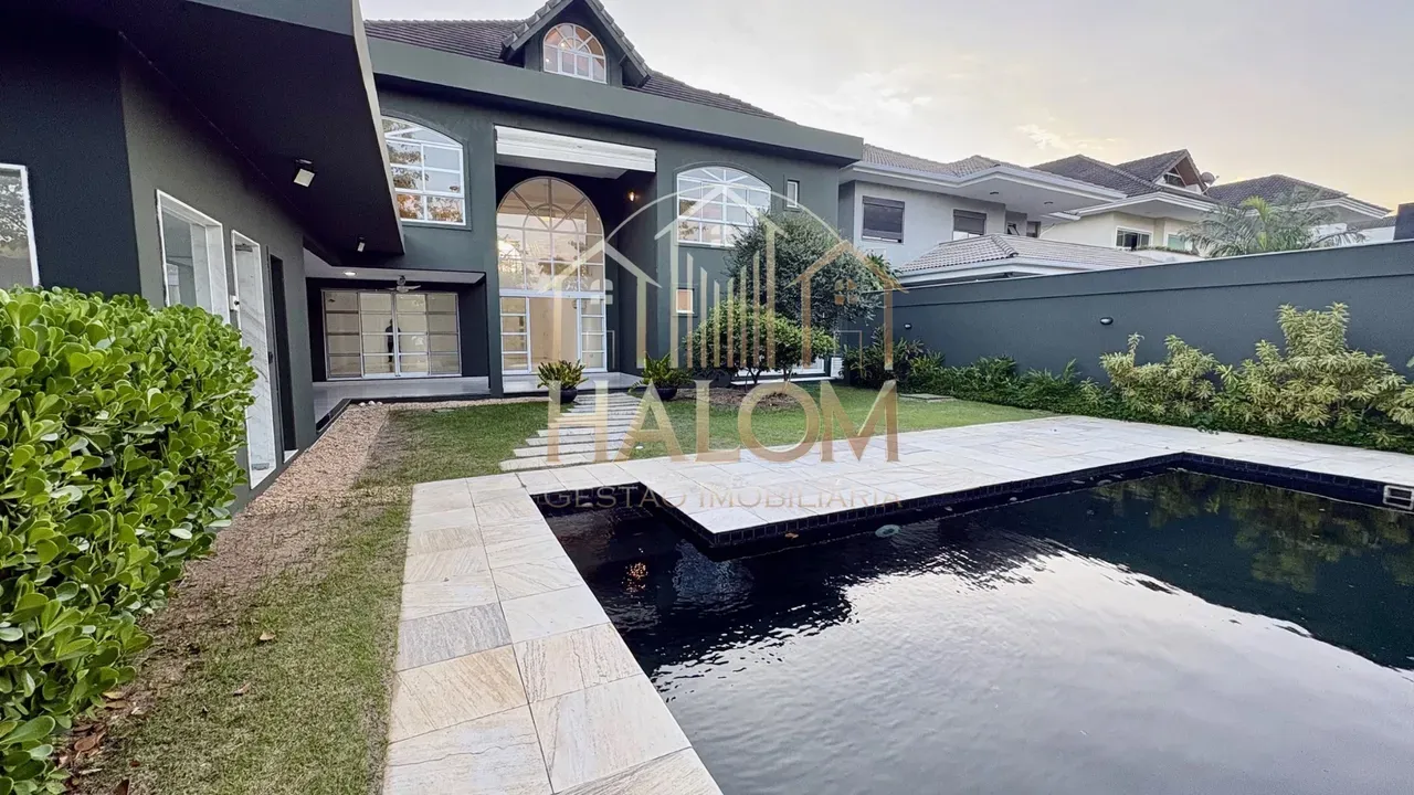 Rental house with 5 bedrooms and 5 bathrooms — photo 16