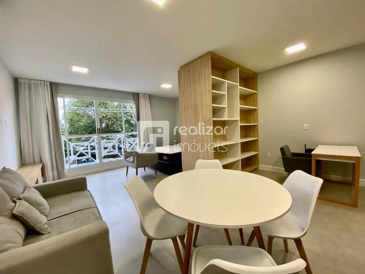 Apartamento amueblado de 1 dormitorio con suite y 44 m²