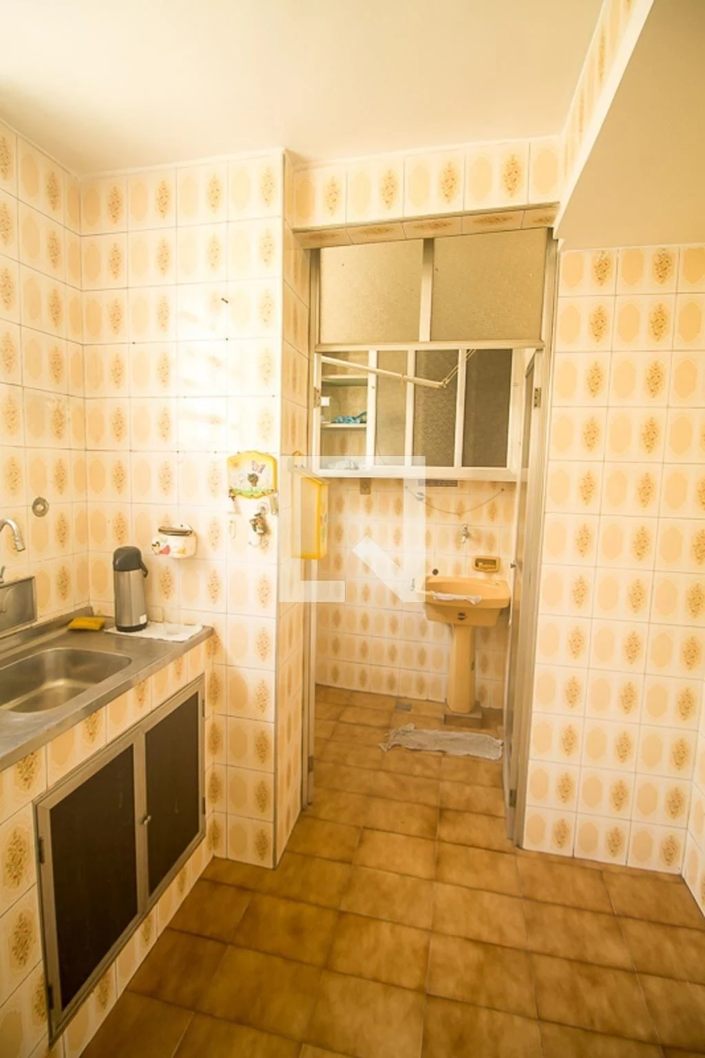 2-bedroom apartment in a building with a pool — photo 25