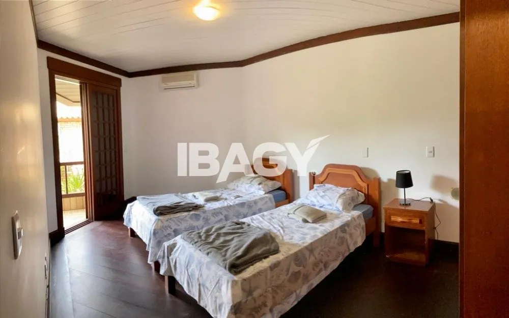 Casa amueblada con 5 dormitorios y 600 m² — photo 10