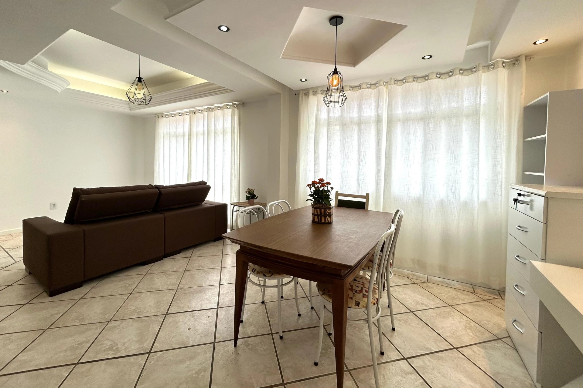 Furnished apartment, 86 m², with a walk-in closet — photo 14