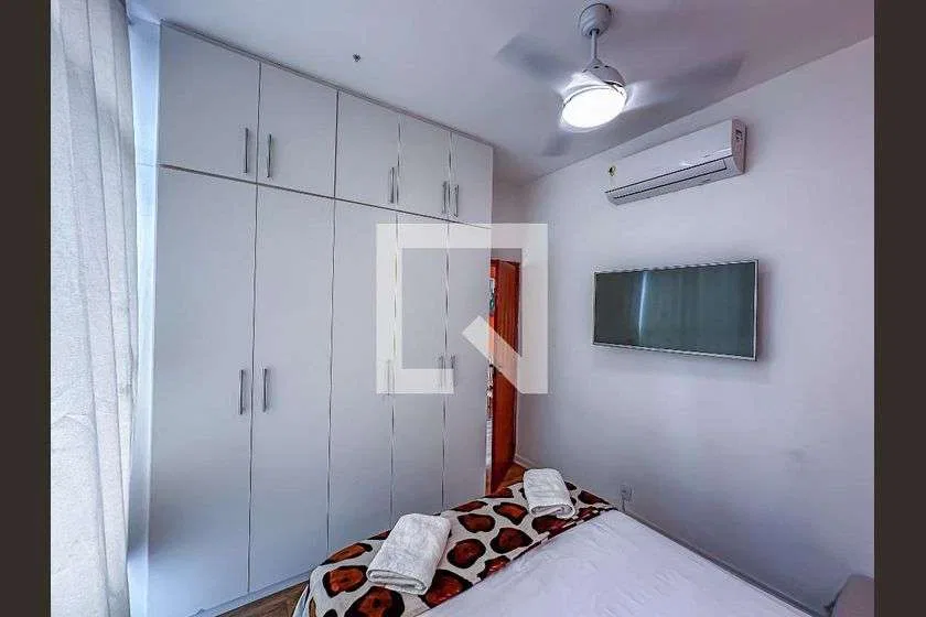 Apartamento de 1 quarto com secadora, Centro — photo 21