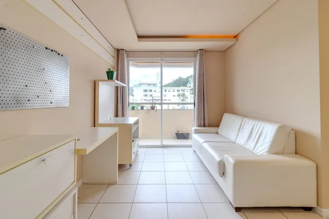 Furnished apartment with 2 bedrooms and 2 bathrooms