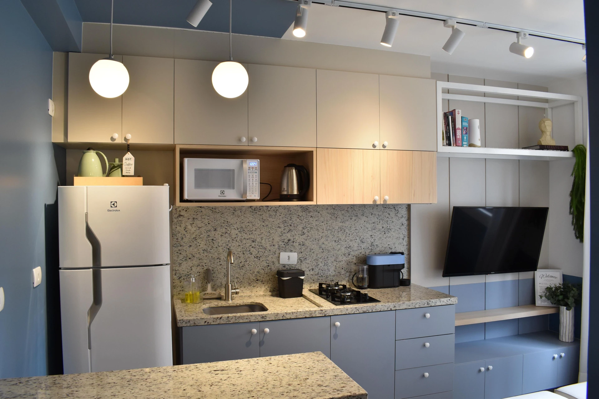 Studio de 28 m² com secadora e máquina de lavar — photo 15