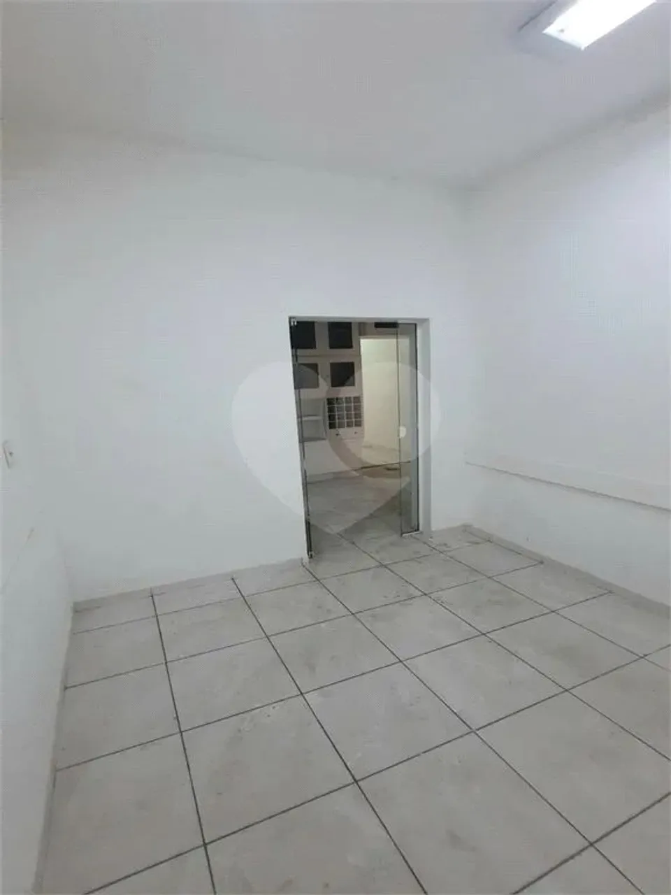 Unfurnished house with 5 bedrooms and 5 bathrooms — photo 20