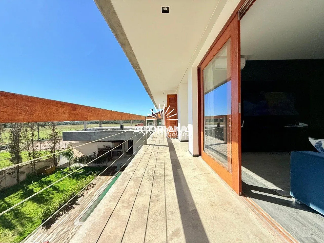 House with open-plan kitchen and 5 bedrooms over 558 m² — photo 15