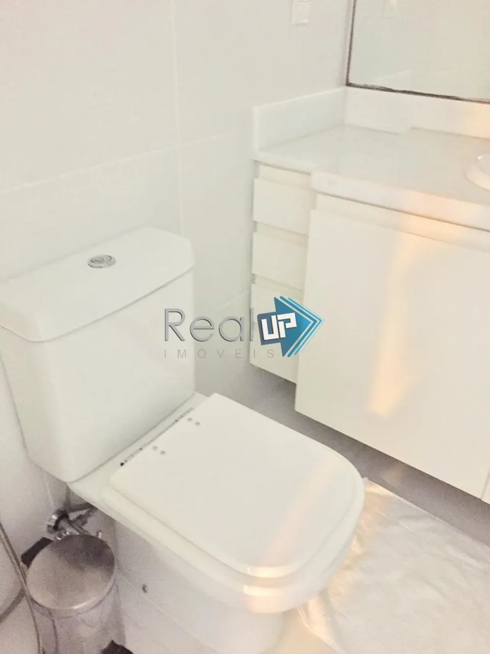 Furnished apartment with 2 bedrooms and a balcony — photo 20