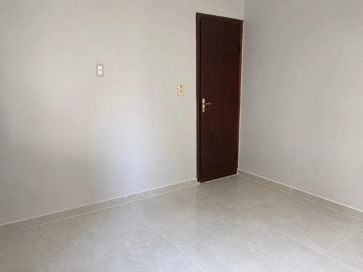 House with 6 bedrooms, 4 bathrooms and 3 parking spots — photo 3
