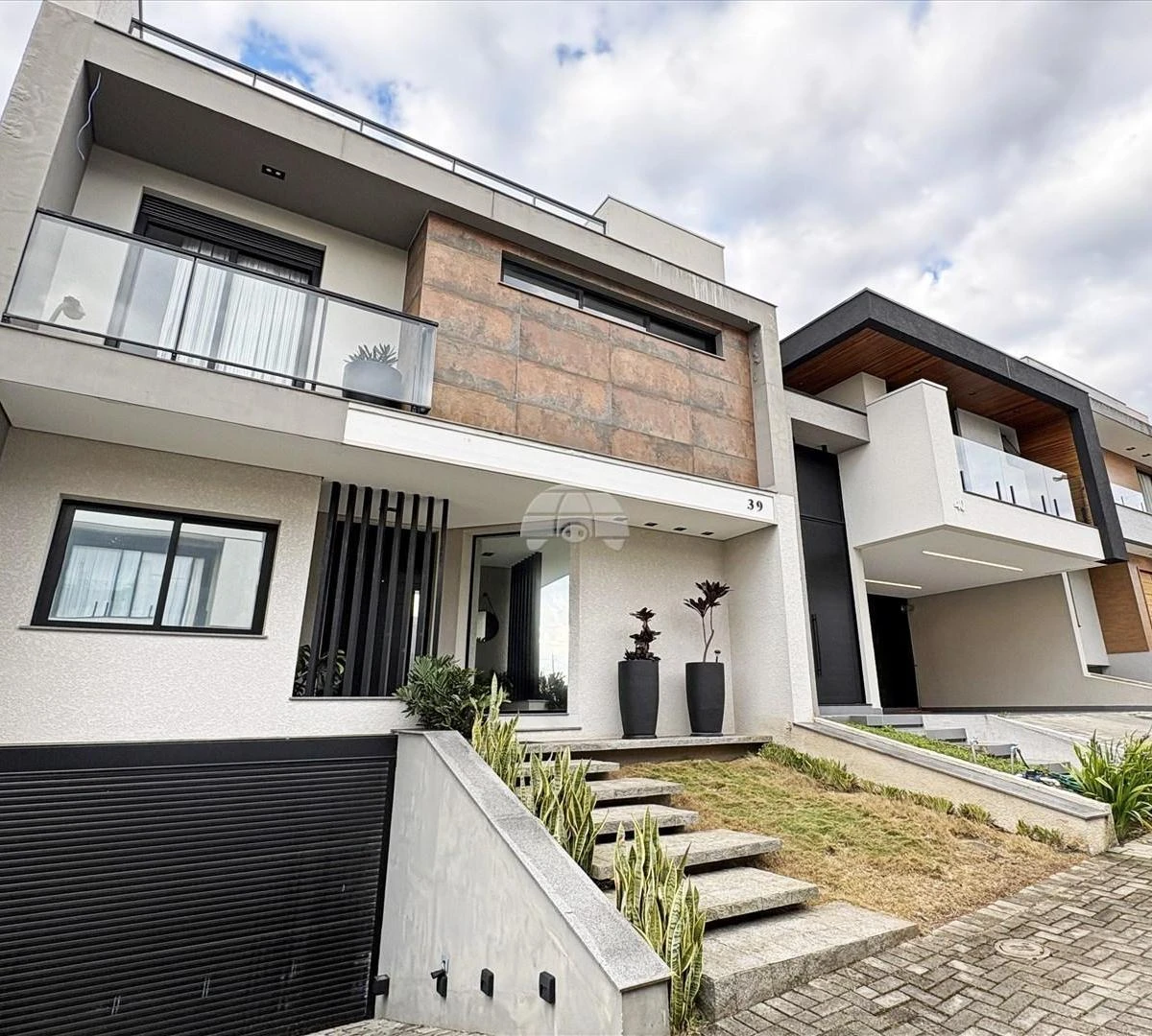 Furnished 293 m² house with open-plan kitchen — photo 10