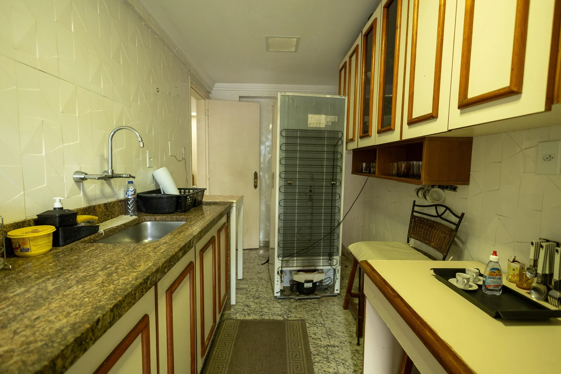 Furnished 1-bedroom apartment with 2 parking spaces — photo 26