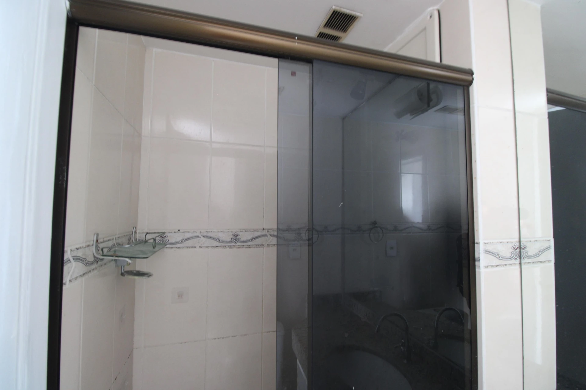3-bedroom apartment with an en-suite and balcony — photo 35