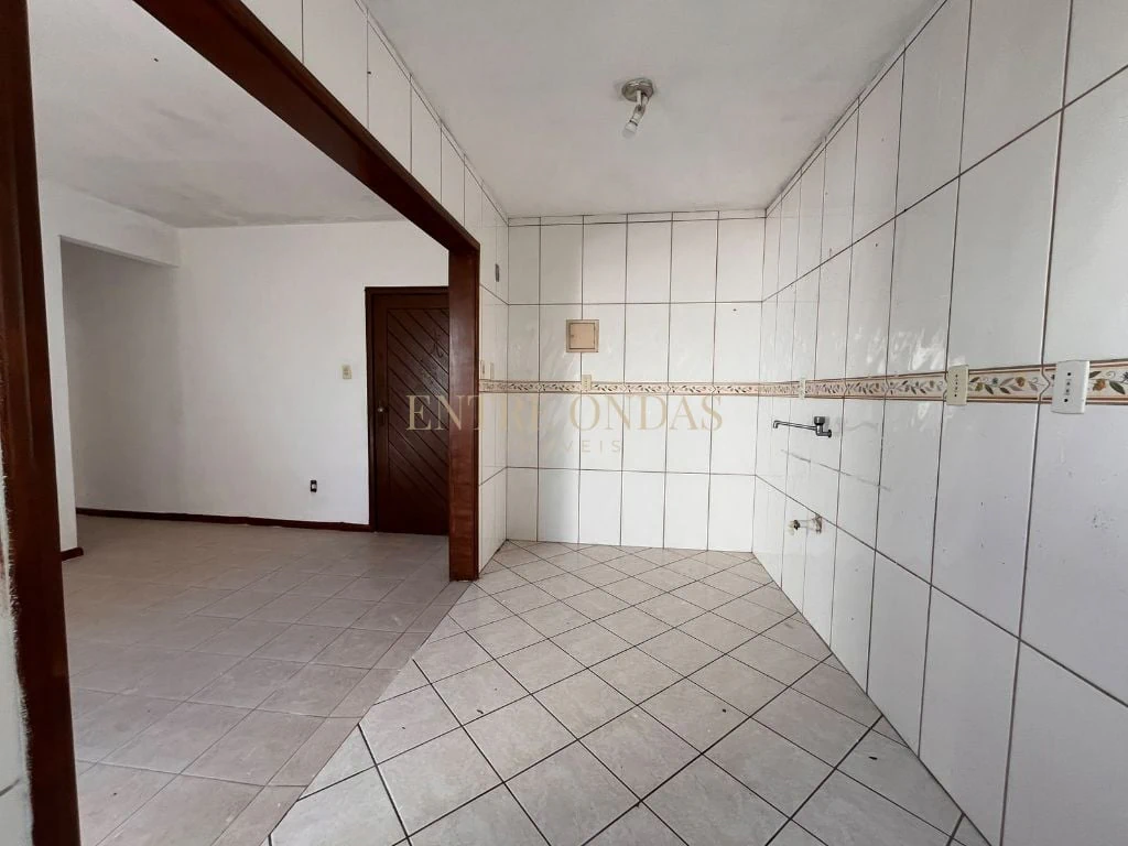 Unfurnished 2-bedroom apartment with 65 m² — photo 11