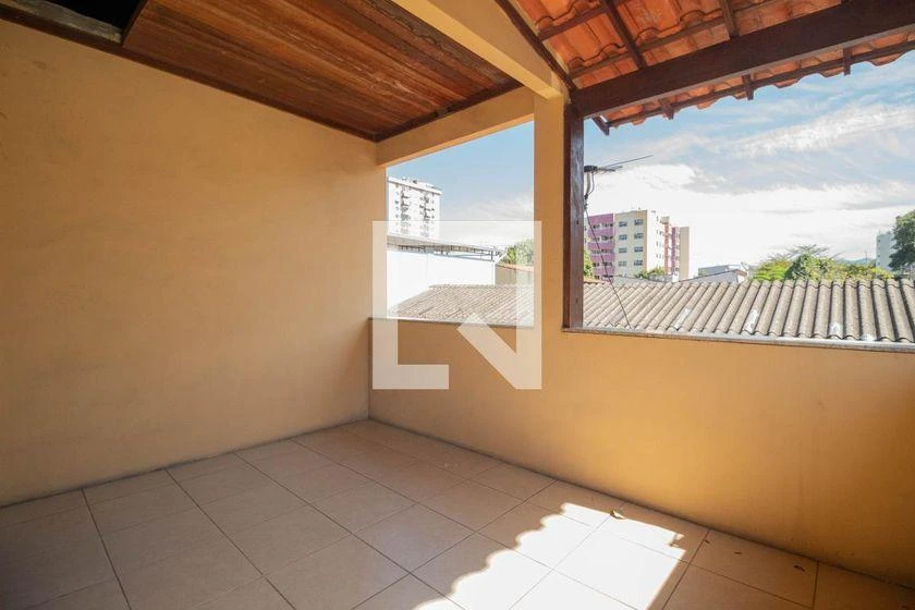 Casa de 450 m² con 6 dormitorios y 4 baños — photo 25