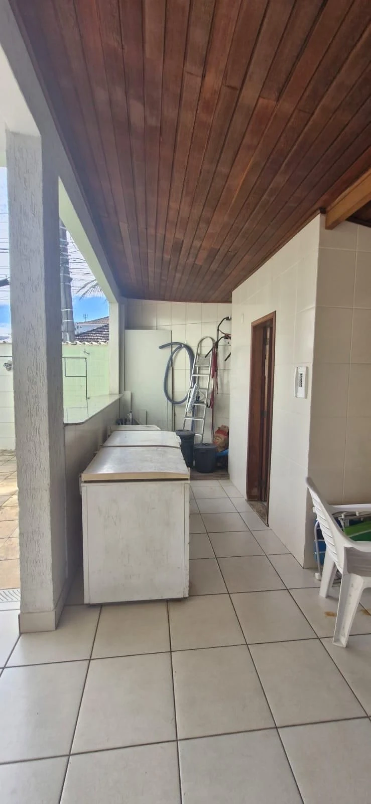 4-bedroom house with a private pool — photo 12