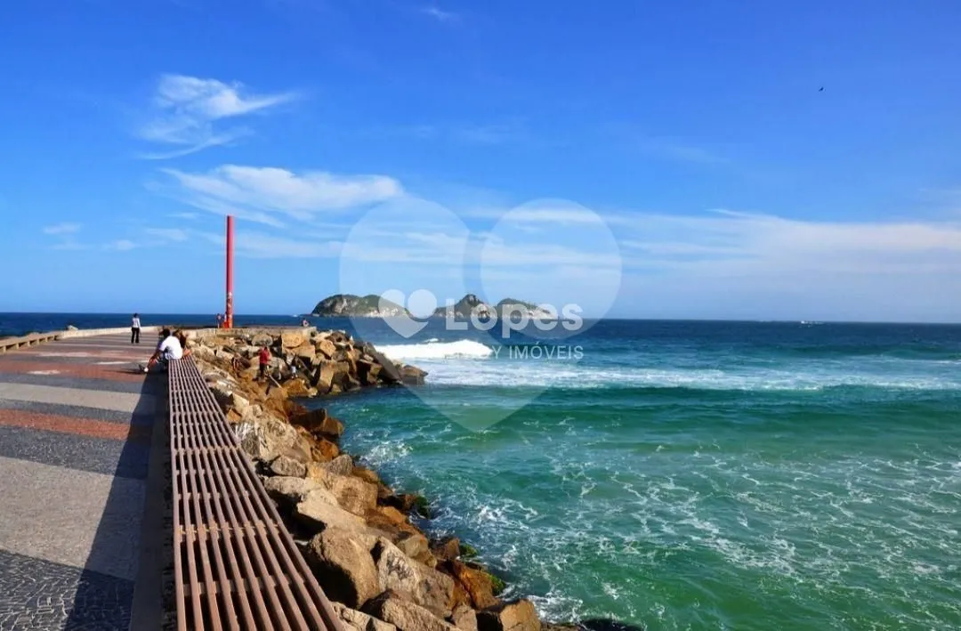 Квартира 221 м² з 4 спальнями та 3 ванними — photo 10