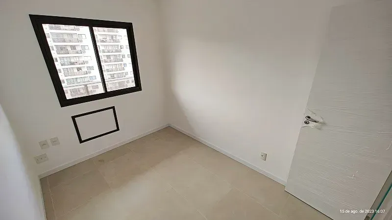 Apartamento sem mobília com vista para a cidade e montanhas — photo 14