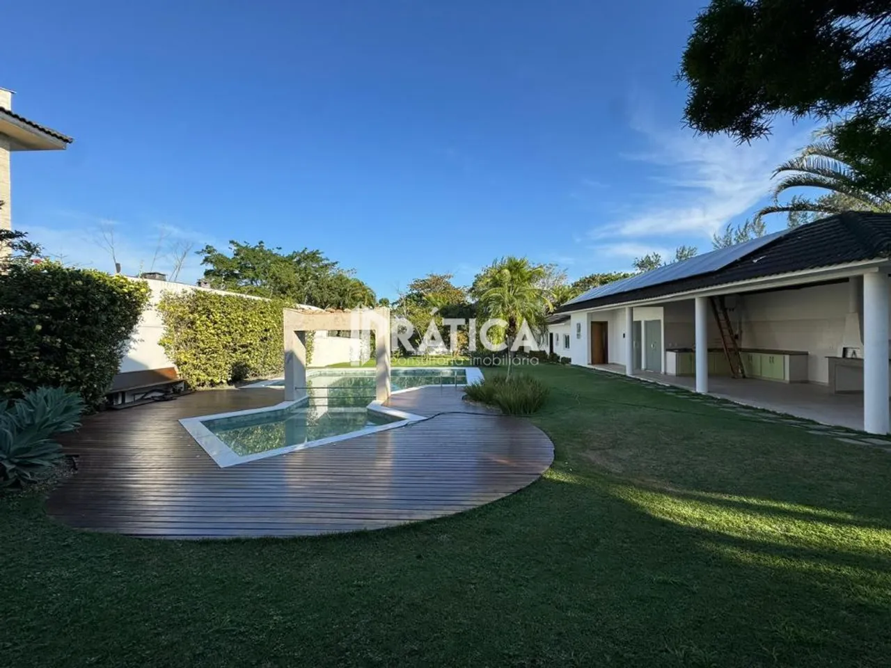 House with 5 bedrooms and 5 bathrooms, balcony grill — photo 3