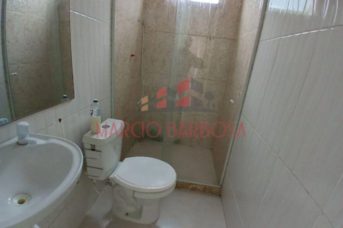 House, 85 m², with wood or laminate floors — photo 4
