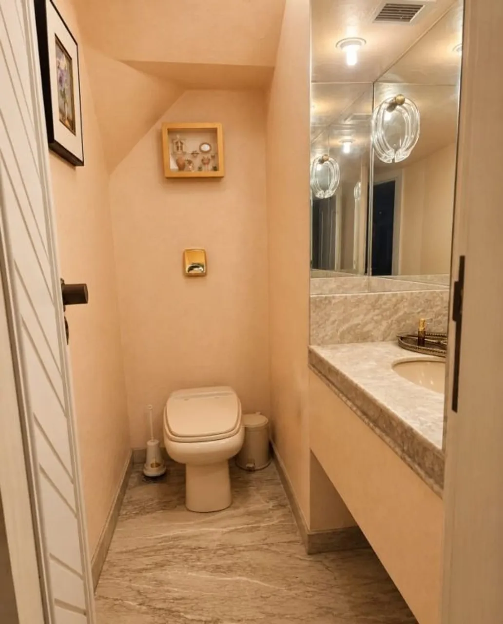 Furnished 3-bedroom apartment with balcony — photo 8