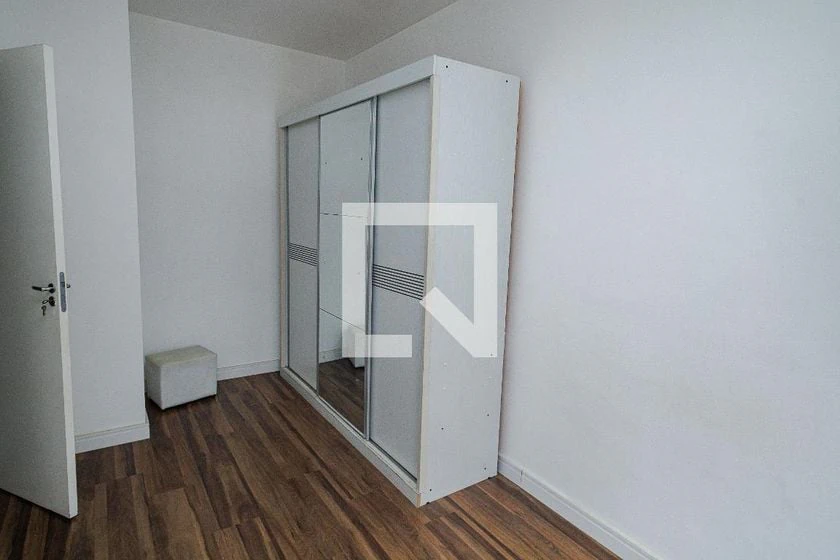 2-bedroom apartment with laundry area and balcony — photo 19