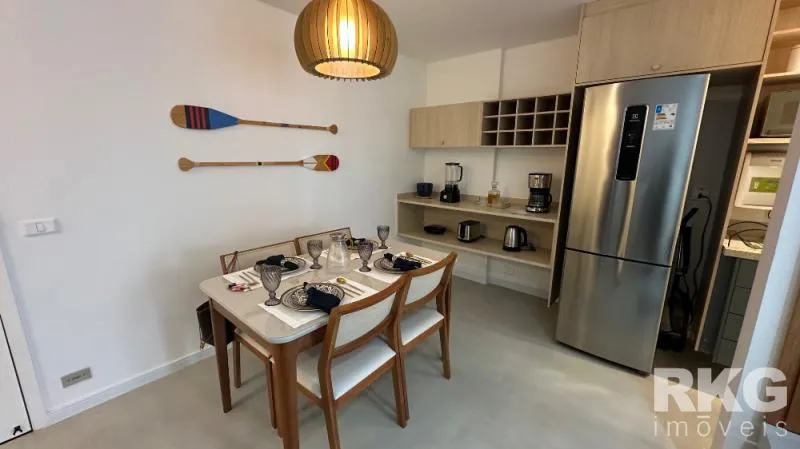 Furnished 1-bedroom apartment with an open-plan kitchen — photo 5