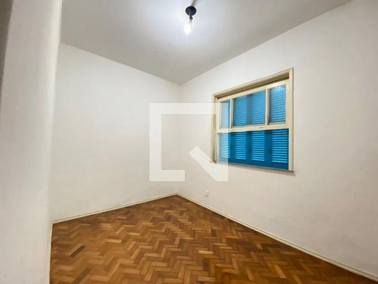 Wood or laminate floors in a one-bedroom apartment, 50 m² — photo 29