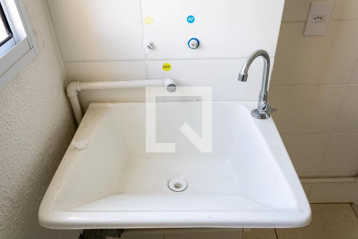 Unfurnished 2-bedroom apartment with an open-air pool — photo 34