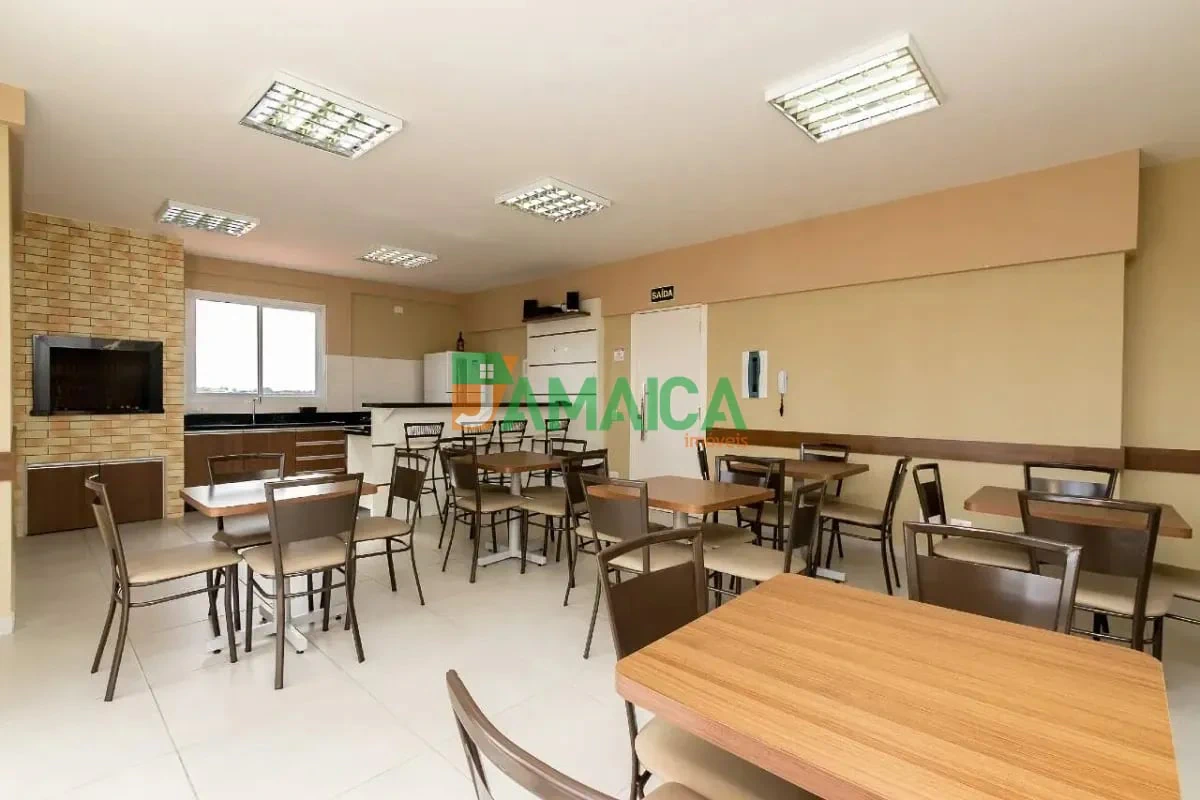 Balcony with a grill in a 2-bedroom apartment, 52 m² — photo 8
