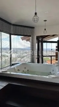 Furnished house, 620 m², with a water view — photo 3