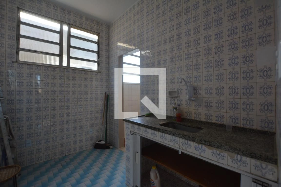 Apartamento com 2 quartos, 1 banheiro e 1 vaga — photo 2