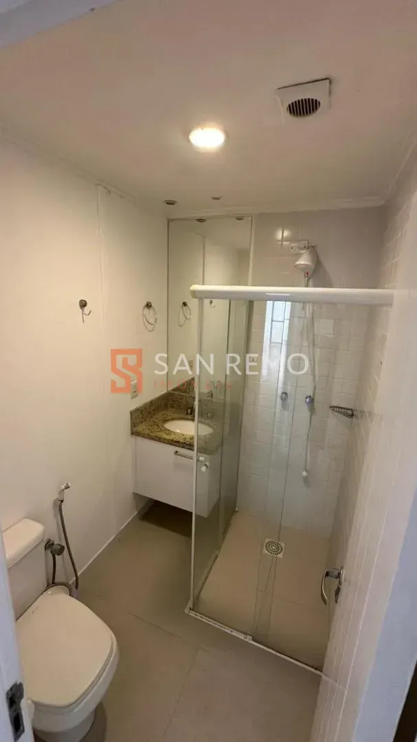 Furnished top-floor unit with 2 bedrooms and glass balcony — photo 22
