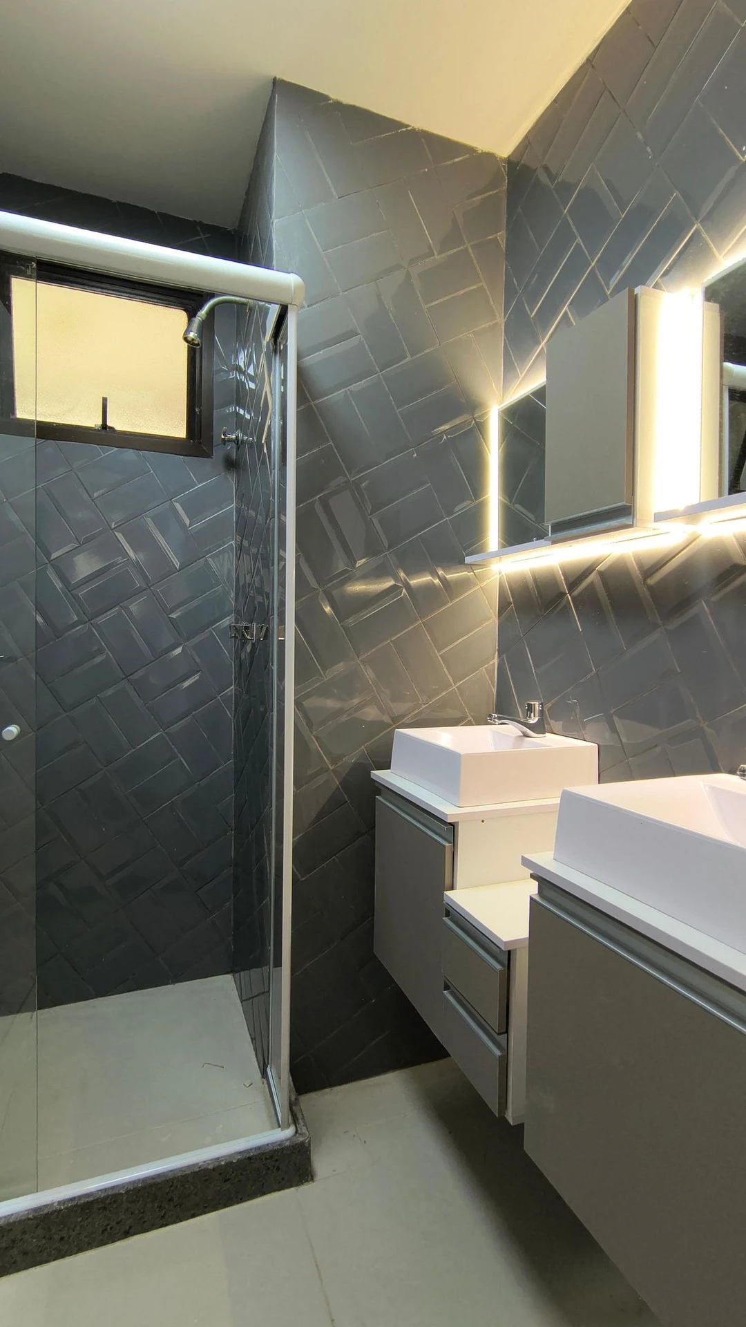 Apartment with 3 en-suite bedrooms and 5 baths, 2 parking — photo 4